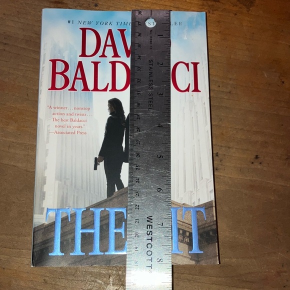 The Hit by David Baldacci Paperback - Picture 11 of 11